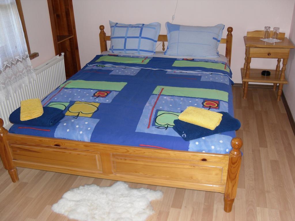 Veselata Guest House Dolna Banya Quarto foto
