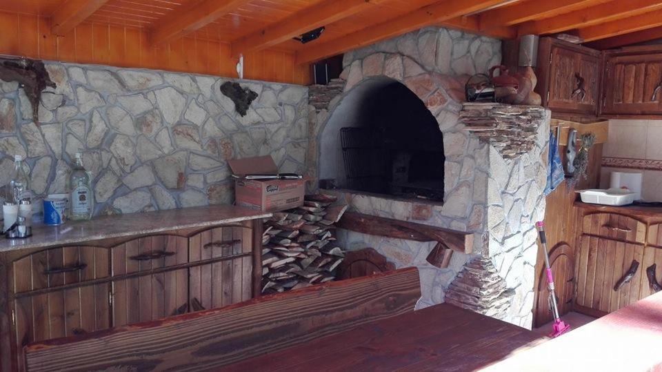 Veselata Guest House Dolna Banya Exterior foto